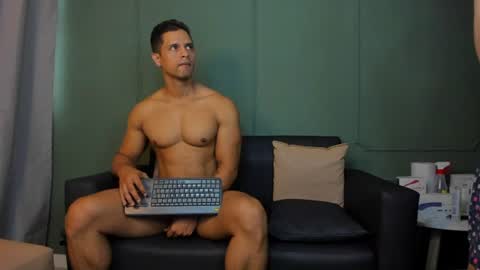 Dominc berry online show from 12, 6, 2026
