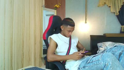 dominic_smith_ online show from 1, 6, 2026