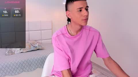 Snapshot of dominicjonnes chatting on 2, 3, 2026 dominicjonnes online show from 2, 3, 2026