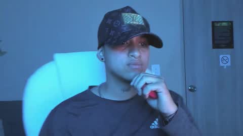 Dominick  online show from 6, 10, 2025