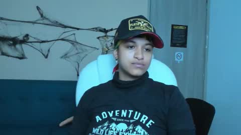 Dominick  online show from 18, 10, 2025