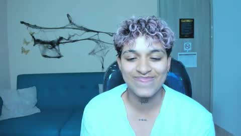 Dominick  online show from 31, 10, 2025