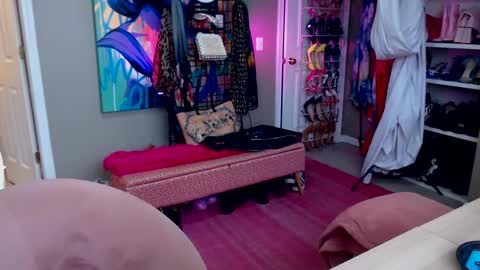 Snapshot of dommetomorrow chatting on 17, 12, 2024 DommeTomorrow online show from 17, 12, 2024