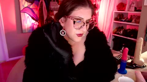 Snapshot of dommetomorrow chatting on 28, 12, 2024 DommeTomorrow online show from 28, 12, 2024
