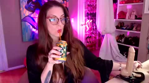 Snapshot of dommetomorrow chatting on 7, 1, 2025 DommeTomorrow online show from 7, 1, 2025