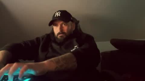 donchriiis online show from 4, 11, 2025