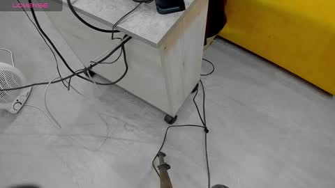 Donna On GMT2 Mon-Fri 3-9 AM online show from 8, 2, 2025