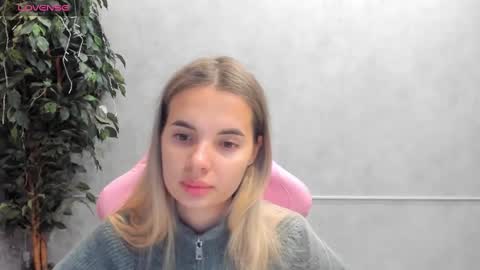 Donna On GMT2 Mon-Fri 3-9 AM online show from 9, 3, 2025