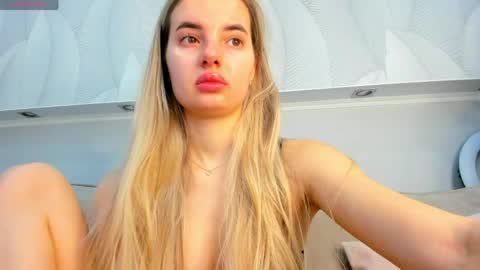 Donna On GMT2 Mon-Fri 3-9 AM online show from 5, 4, 2026