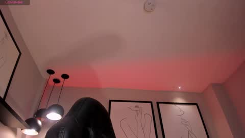  Donna Stonne  online show from 8, 2, 2025