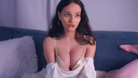 Victoria online show from 11, 5, 2026