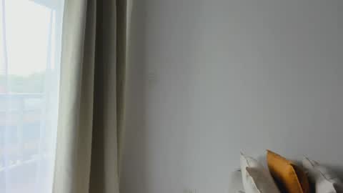 Donatella online show from 7, 1, 2025