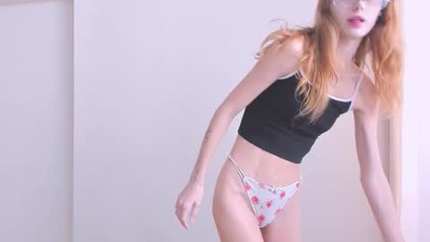 Snapshot of donteatcats_ chatting on 1, 11, 2025 Sam online show from 1, 11, 2025