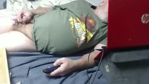 cummingdoouug online show from 23, 4, 2026