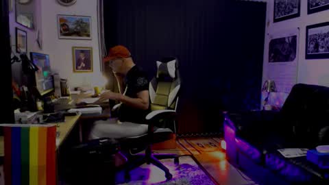 Snapshot of dopeleaf2 chatting on 12, 9, 2025 dopeleaf2 online show from 12, 9, 2025