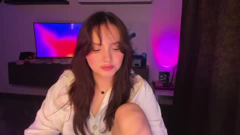 Dora Charmer online show from 18, 5, 2026