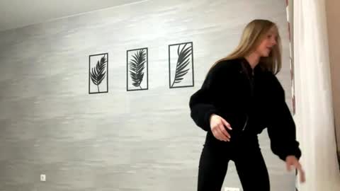 Anika online show from 10, 4, 2026