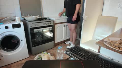 Snapshot of doriancretu95 chatting on 27, 9, 2025 menu below online show from 27, 9, 2025