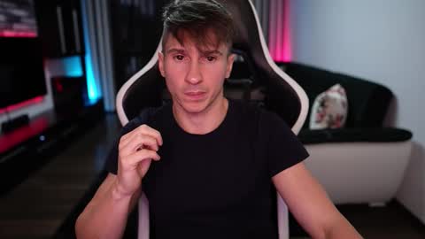 Dorian Reyes online show from 6, 10, 2025