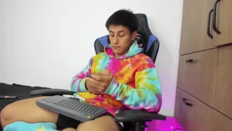 Snapshot of dorman_boy chatting on 17, 11, 2025 dorman_boy online show from 17, 11, 2025