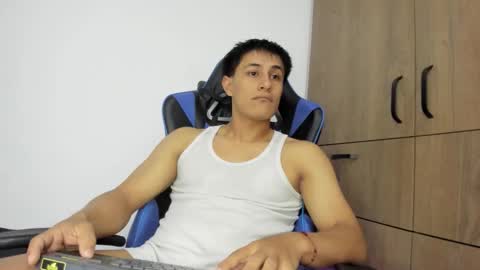 Snapshot of dorman_boy chatting on 5, 12, 2025 dorman_boy online show from 5, 12, 2025