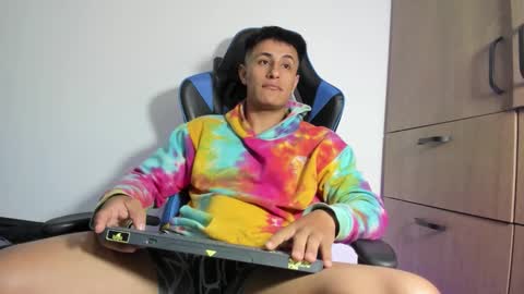 Snapshot of dorman_boy chatting on 4, 2, 2026 dorman_boy online show from 4, 2, 2026