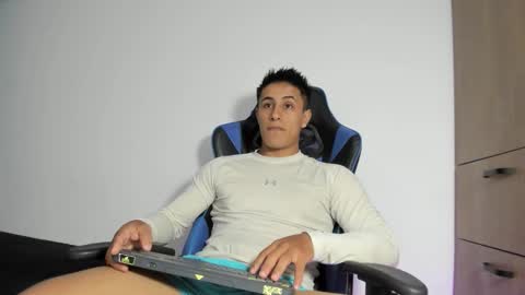 Snapshot of dorman_boy chatting on 2, 3, 2026 dorman_boy online show from 2, 3, 2026