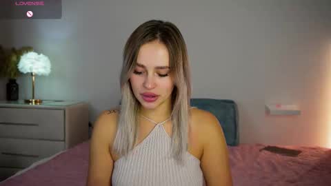 Snapshot of dorretangel chatting on 25, 9, 2025 Amy online show from 25, 9, 2025