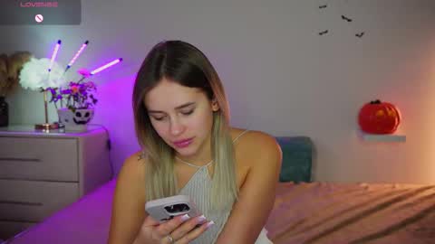 Snapshot of dorretangel chatting on 31, 10, 2025 Amy online show from 31, 10, 2025