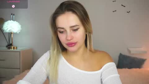 Snapshot of dorretangel chatting on 4, 11, 2025 Amy online show from 4, 11, 2025