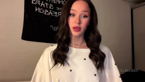 MOLLYYYY dont forget to give me a thumb up online show from 18, 11, 2025