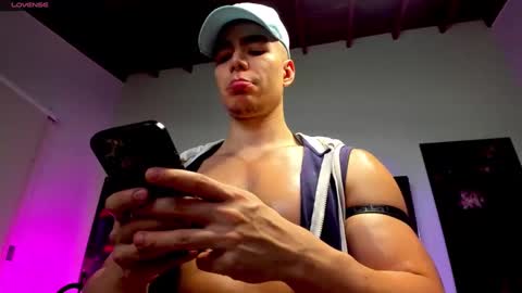 Snapshot of douglassafado chatting on 23, 2, 2025 Douglas Safado online show from 23, 2, 2025