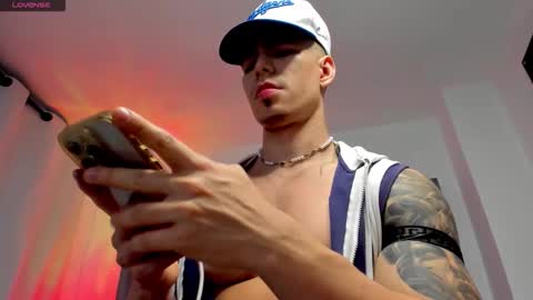 Snapshot of douglassafado chatting on 1, 12, 2025 Douglas Safado online show from 1, 12, 2025