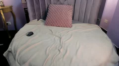 dovemullerr2 online show from 5, 3, 2026