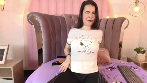 Snapshot of dovemullerr2 chatting on 12, 5, 2026 dovemullerr2 online show from 12, 5, 2026