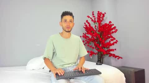 Drake and Zara online show from 12, 11, 2025