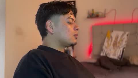 drakeeee online show from 15, 4, 2026