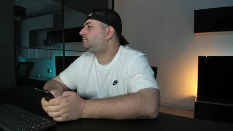 Snapshot of dravenpeak chatting on 9, 6, 2026 DravenPeak online show from 9, 6, 2026