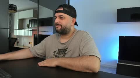 Snapshot of dravenpeak chatting on 5, 7, 2026 DravenPeak online show from 5, 7, 2026