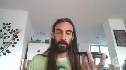 Snapshot of dread1990 chatting on 25, 11, 2025 new profile Aircum99 online show from 25, 11, 2025