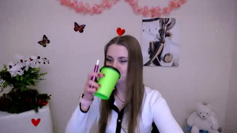 Snapshot of dream_mari chatting on 17, 2, 2026 Mari online show from 17, 2, 2026