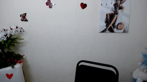 Snapshot of dream_mari chatting on 11, 7, 2026 Mari online show from 11, 7, 2026