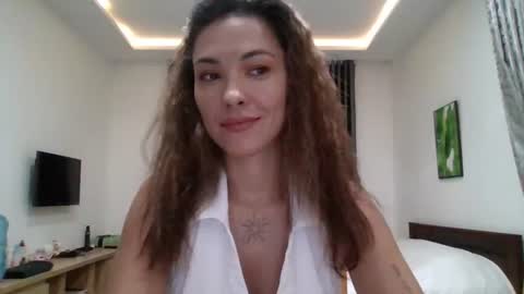 dream_petal_ online show from 9, 7, 2026