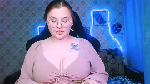 dreamforyoue2 online show from 4, 2, 2026