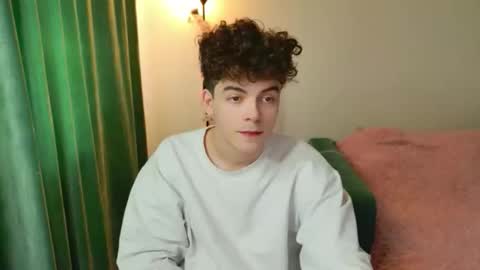 Snapshot of dreamgonetan chatting on 8, 11, 2025 dreamgonetan online show from 8, 11, 2025