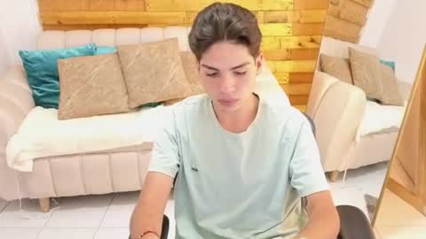 Snapshot of dreamleo chatting on 25, 7, 2026 Dreamleo online show from 25, 7, 2026