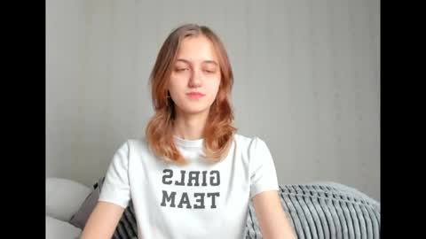 Snapshot of dreamy_pollyyy chatting on 9, 11, 2025 dreamy_pollyyy online show from 9, 11, 2025