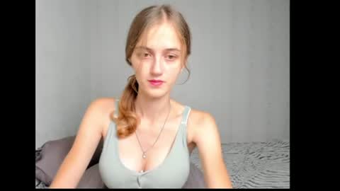 dreamy_pollyyy online show from 30, 7, 2026