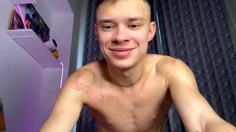 Snapshot of dreamyadam chatting on 20, 10, 2025 Adam Dream online show from 20, 10, 2025