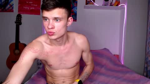 Snapshot of dreamyadam chatting on 3, 11, 2025 Adam Dream online show from 3, 11, 2025